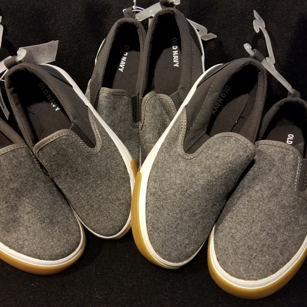 NEW! Old Navy - Grey felt boat shoes. Perfect for upcoming spring/summer.